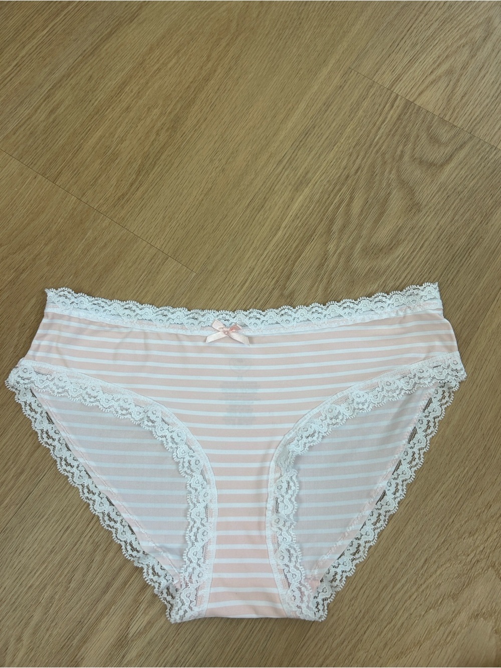 Honeydew Lace Trim Panty M